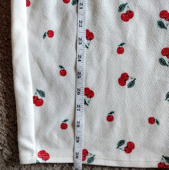 White Cherry Dress Size Large New - Picture 12 of 17